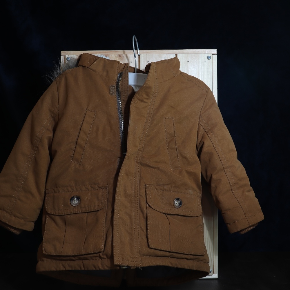 Puffy Jacket wIth detachable hood